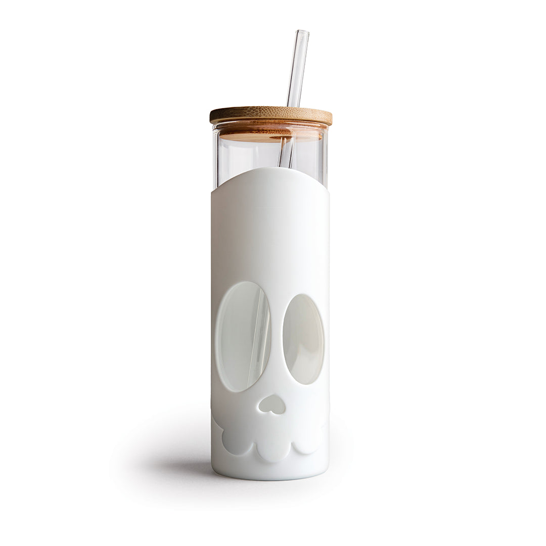 Bonesy tumbler: Smiling skull, bamboo lid, and straw—ideal for chilled drinks.